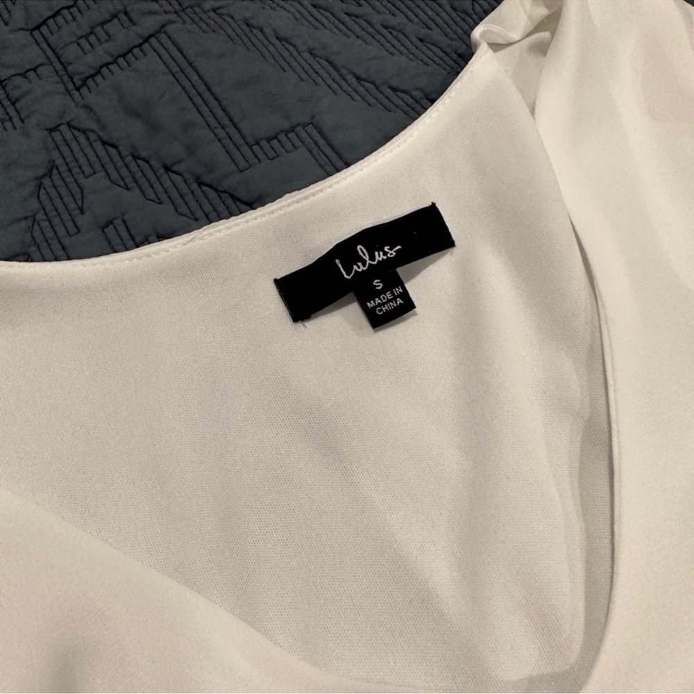 Lulu’s Small Ivory White V-Neck Dress w Peekaboo Long Sleeves Graduation - Picture 5 of 7